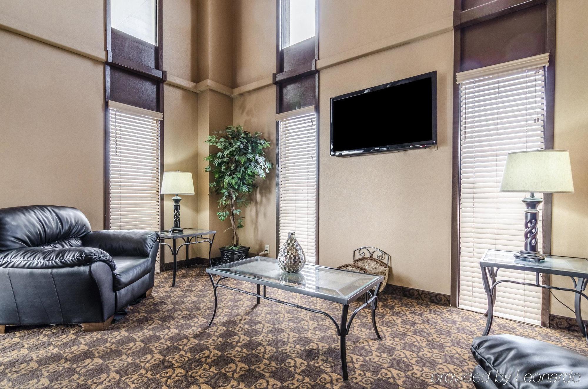 Rodeway Inn South Hutchinson Dış mekan fotoğraf